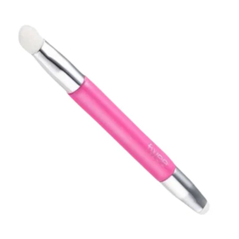 Buy Fwee Featherlike Dual Eyeshadow Brush at Lila Beauty - Korean and Japanese Beauty Skincare and Makeup Cosmetics