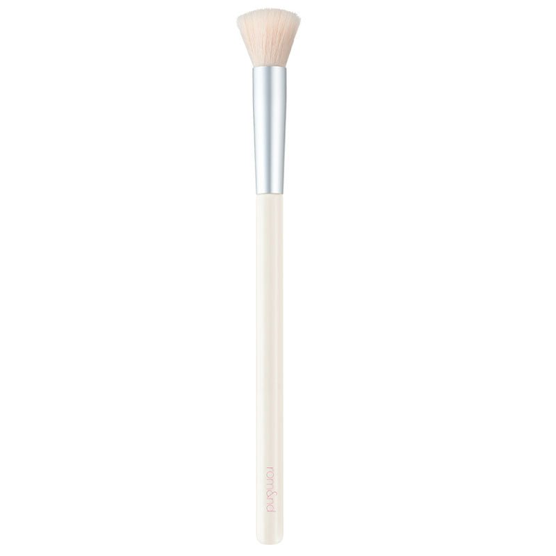 Buy Romand Point Volume Brush (1 pc) at Lila Beauty - Korean and Japanese Beauty Skincare and Makeup Cosmetics