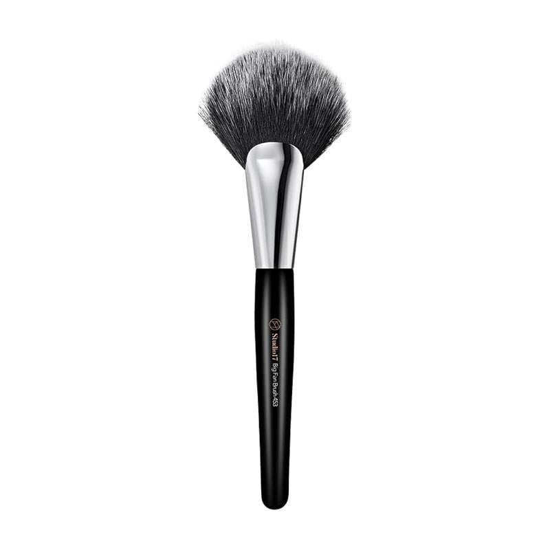 Buy Studio 17 Big Fan Brush 453 at Lila Beauty - Korean and Japanese Beauty Skincare and Makeup Cosmetics